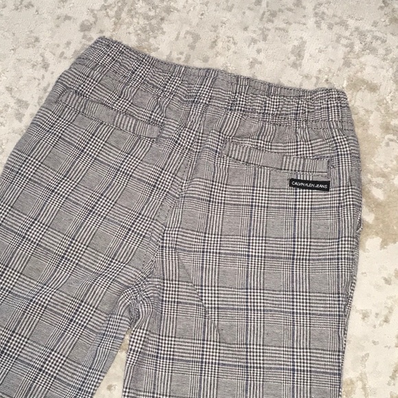 Boys CalvinKlein Set - Picture 6 of 14